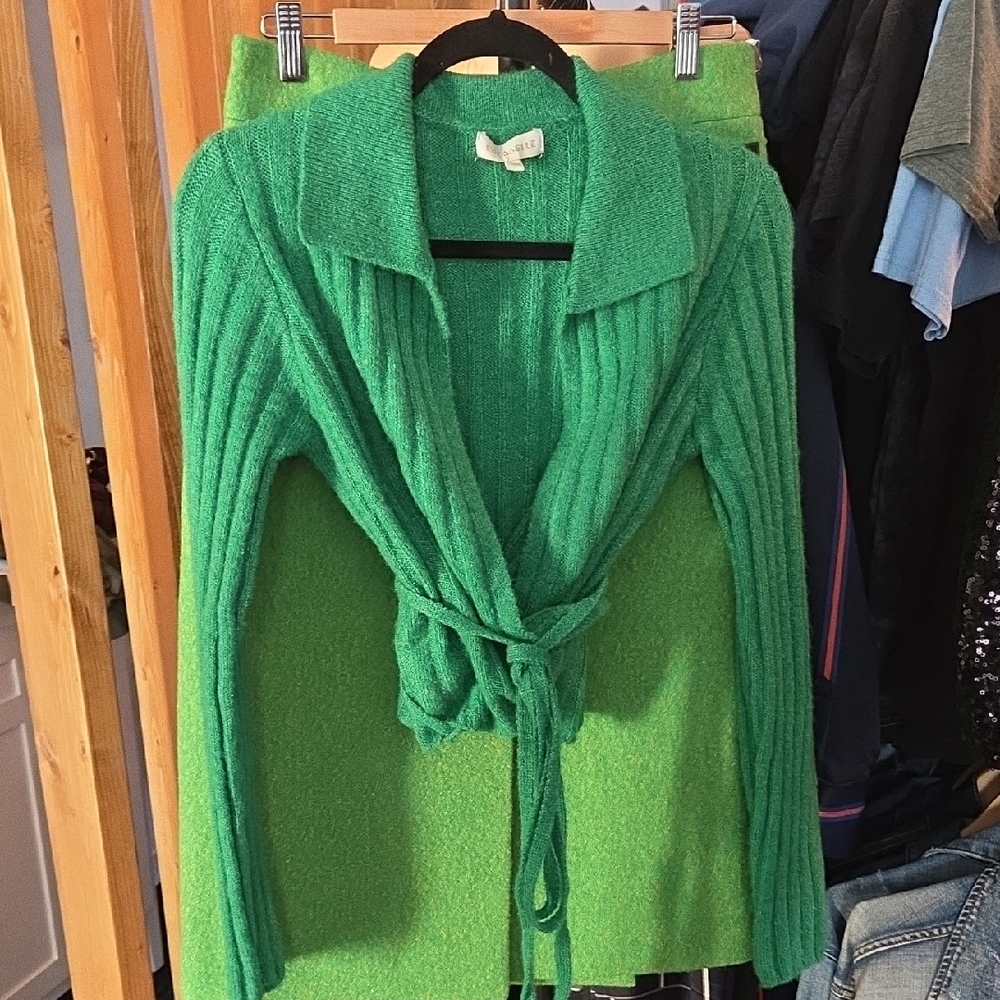 Vibrant Green Women's Wraparound Cardigan Sweater